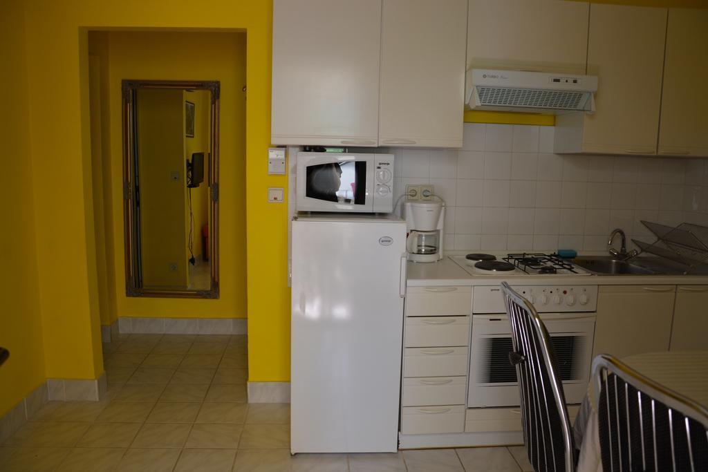 Apartments Gareta Gradac  Pokoj fotografie